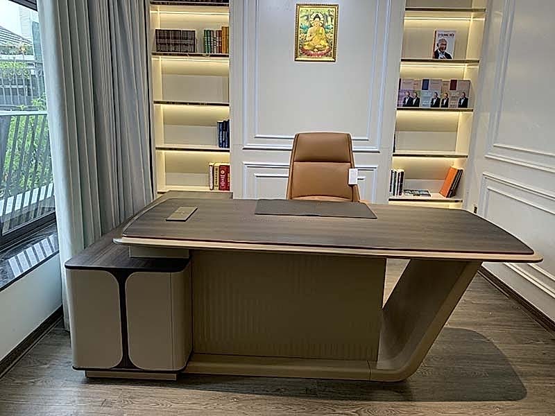 Ảnh mô tả sản phẩm - Bàn giám đốc RoyalElegance 2m4 B958-2418