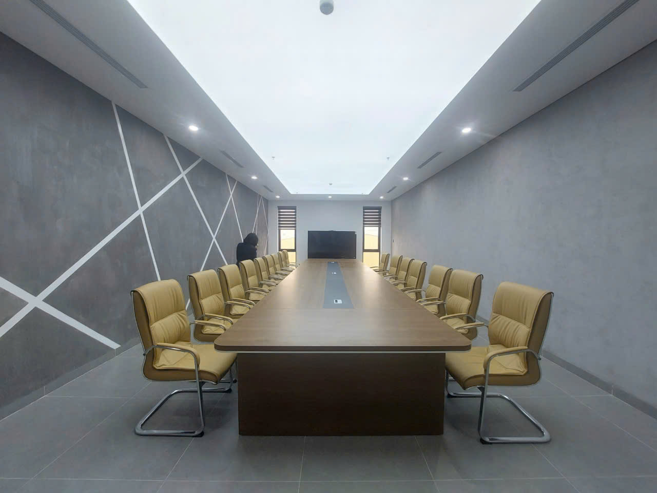 z6398447066720_e556d96e86612b16a2c46c8544898c0d Ghế quỳ da Elegant GQ105A màu be